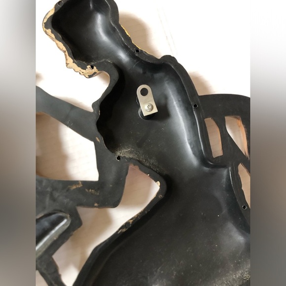 Vtg 70s Girl Spinning Yarn Wall Art - Picture 7 of 15